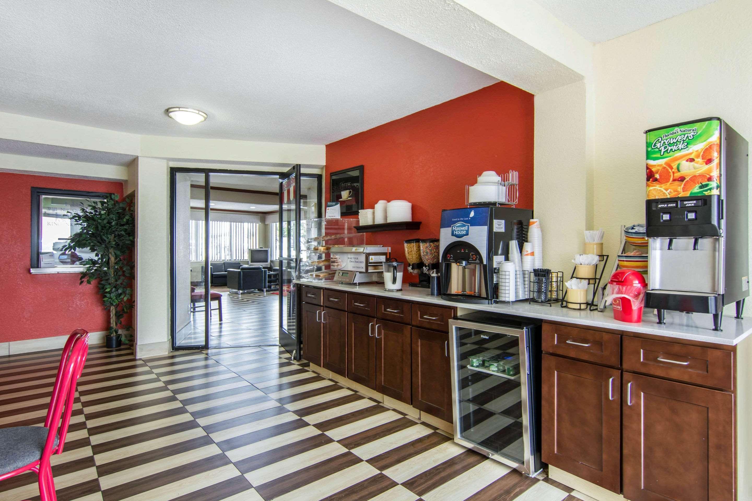 Econo Lodge Weldon - Roanoke Rapids Eksteriør bilde
