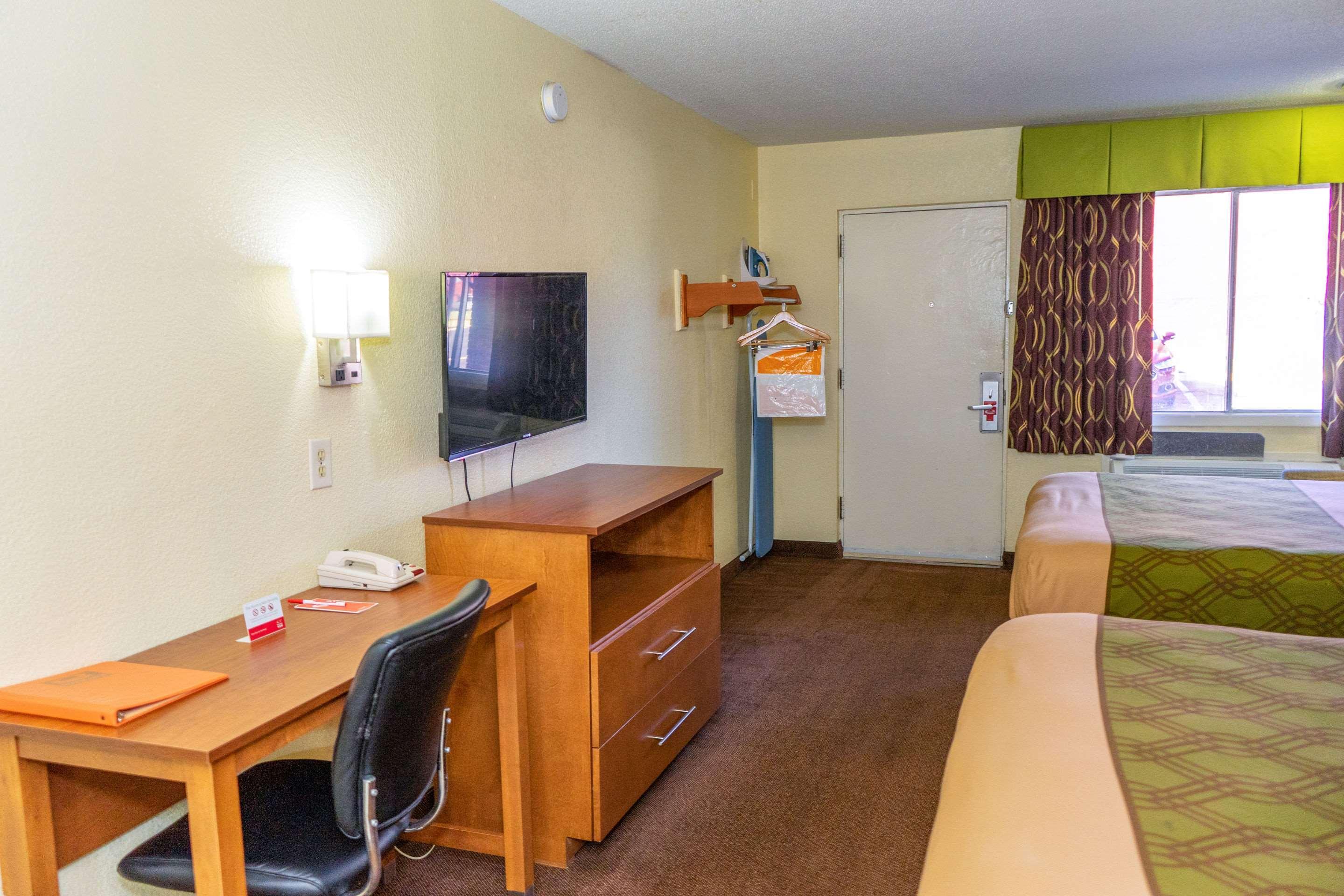 Econo Lodge Weldon - Roanoke Rapids Eksteriør bilde